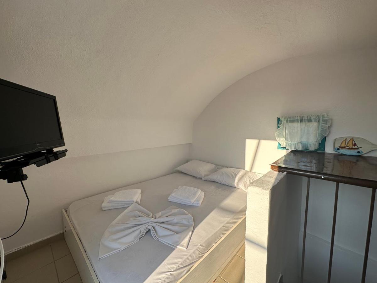 Emerald Seaside Apartment In Pefkohori Pefkochori Bagian luar foto