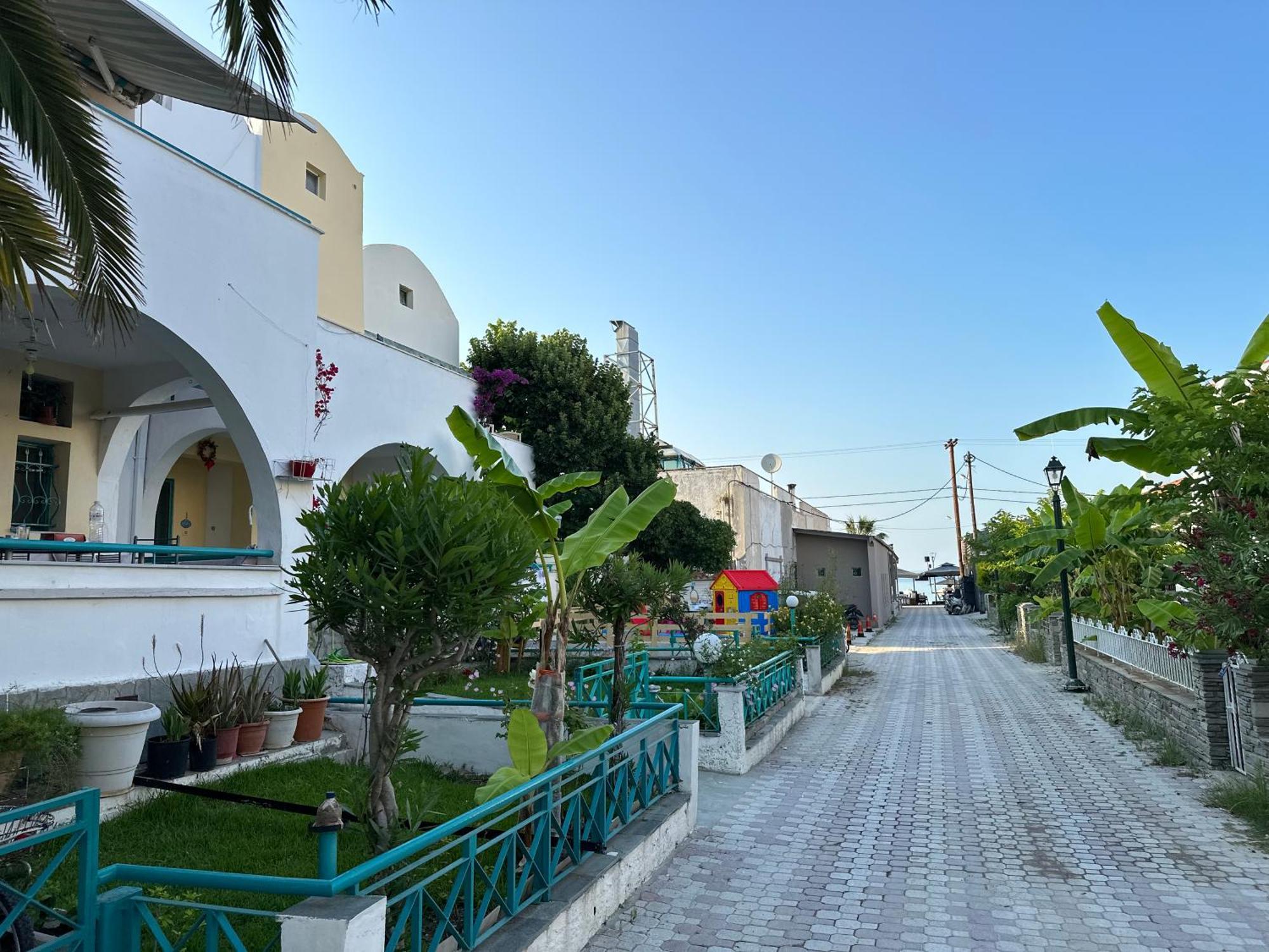 Emerald Seaside Apartment In Pefkohori Pefkochori Bagian luar foto