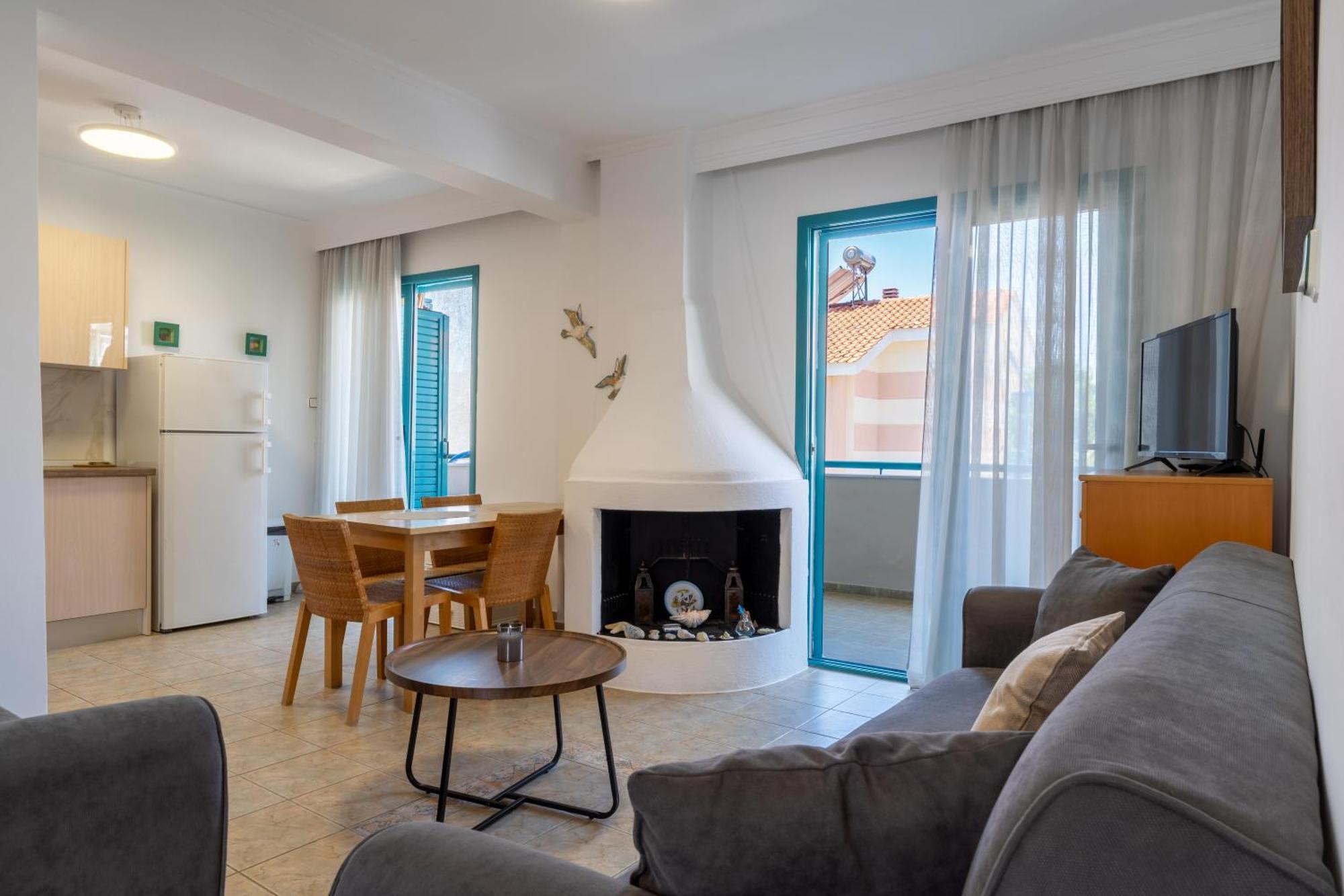 Emerald Seaside Apartment In Pefkohori Pefkochori Bagian luar foto