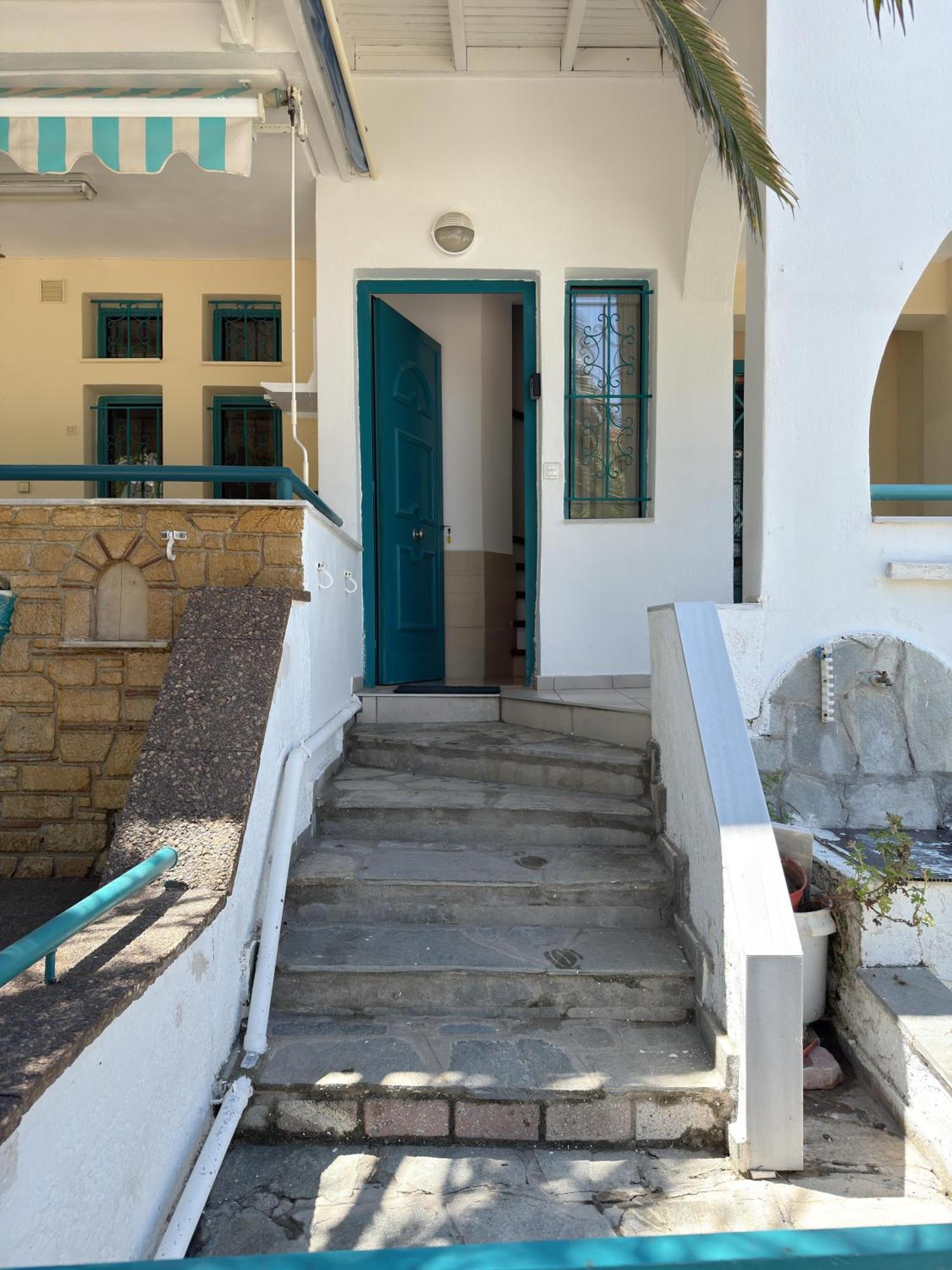 Emerald Seaside Apartment In Pefkohori Pefkochori Bagian luar foto