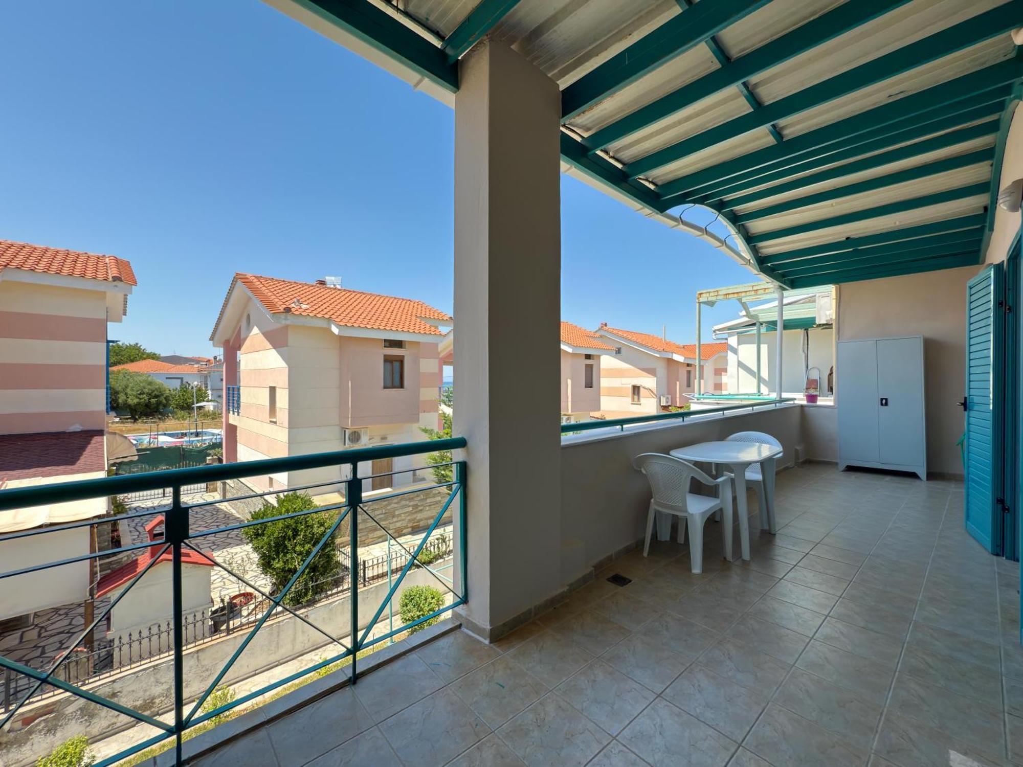 Emerald Seaside Apartment In Pefkohori Pefkochori Bagian luar foto