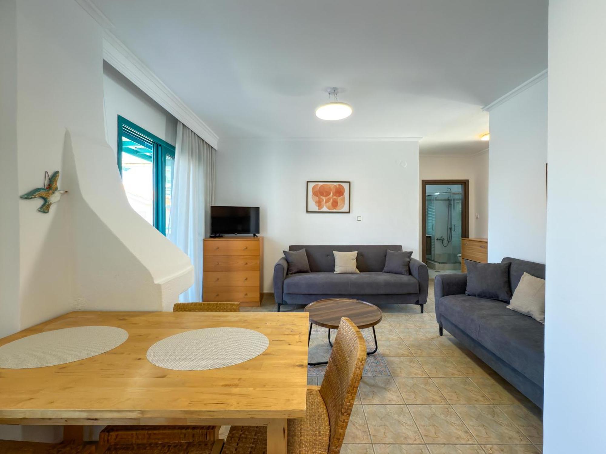 Emerald Seaside Apartment In Pefkohori Pefkochori Bagian luar foto