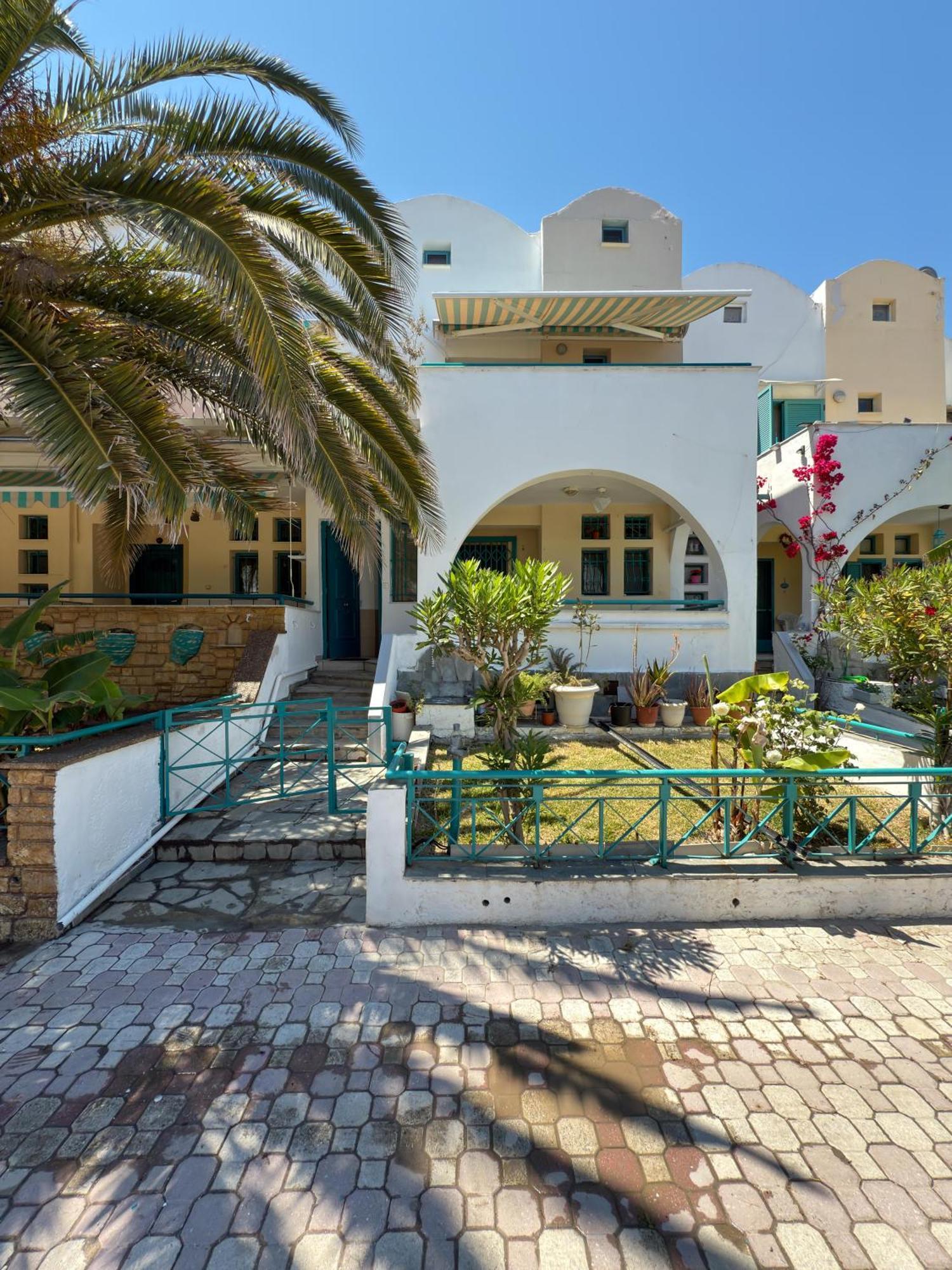 Emerald Seaside Apartment In Pefkohori Pefkochori Bagian luar foto